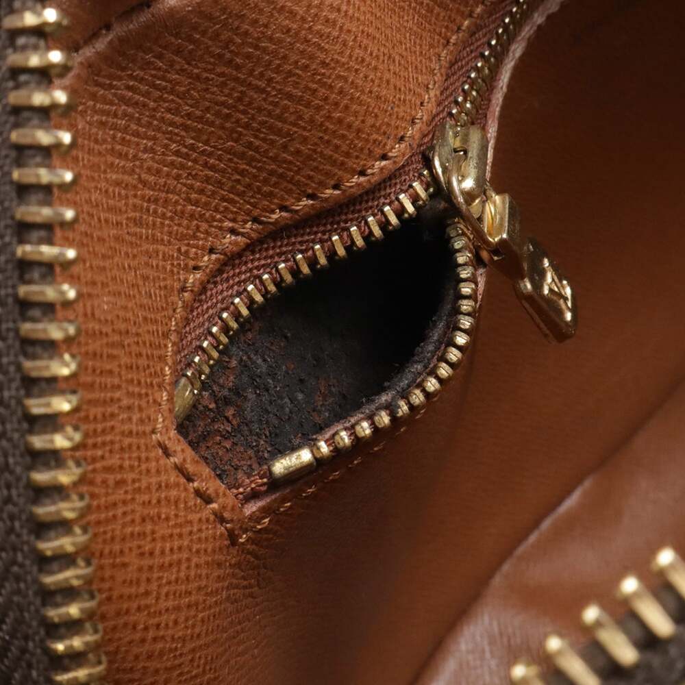 Louis Vuitton Marly Dragonne Clutch #255882L50B - Picture 9 of 9
